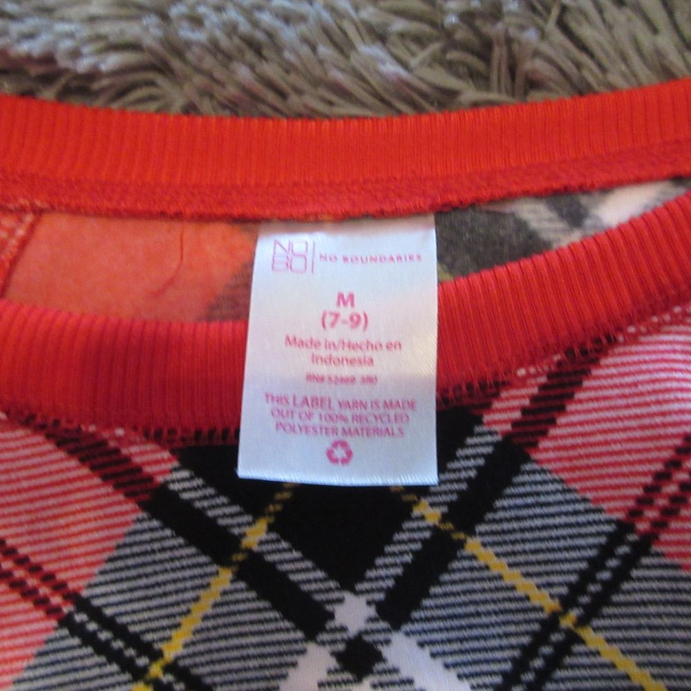 Ladies top - Picture 3 of 3